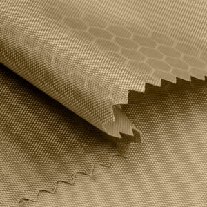 Impermeable Tafeta Grabado arena 2